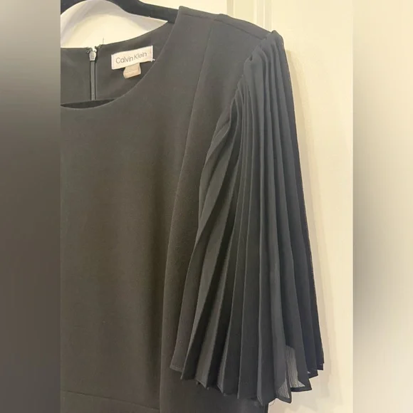 Calvin Klein women’s black sheath dress with flutter sleeve size medium - Picture 2 of 12